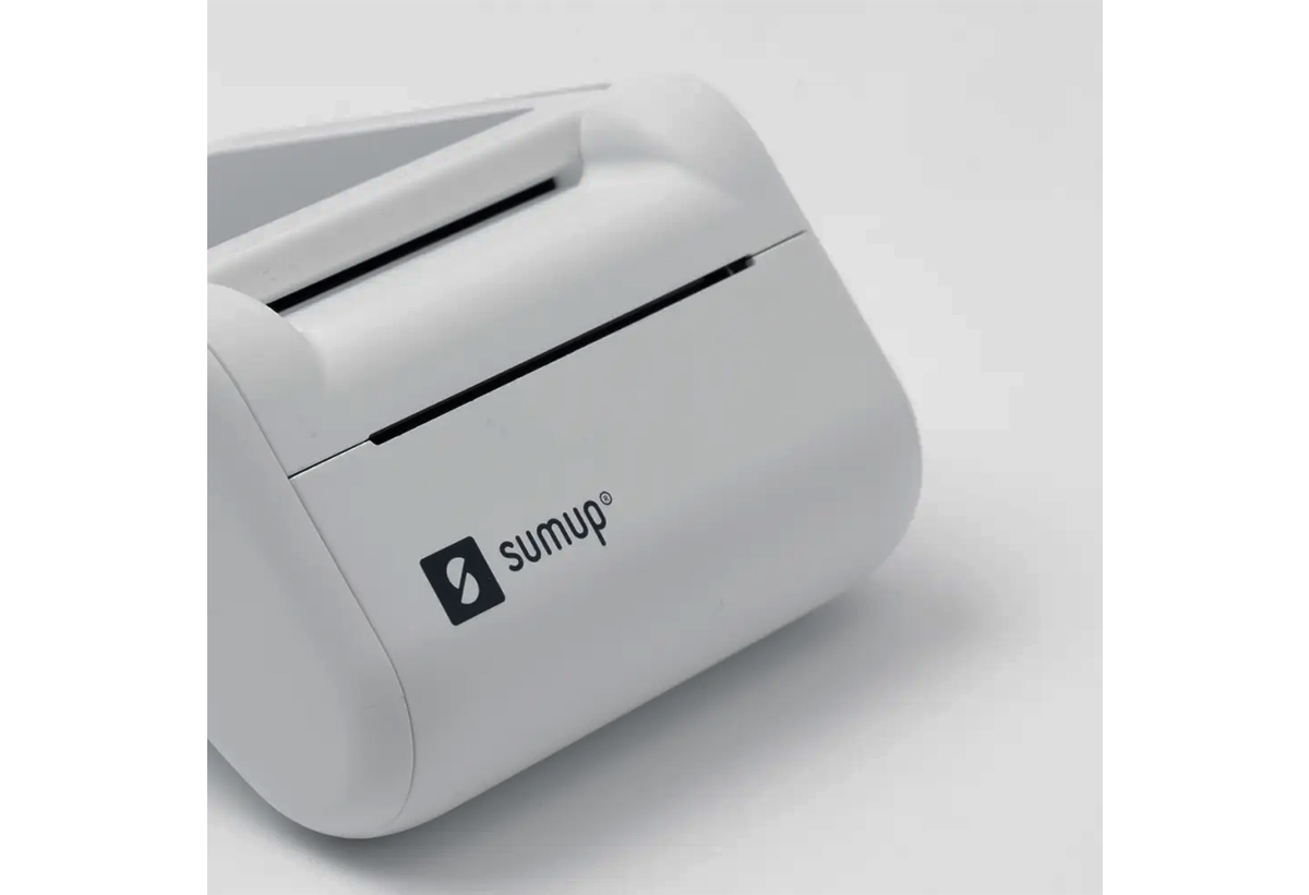 Απεικονίζεται με κοντινή λήψη το κάτω μέρος του POS Solo.